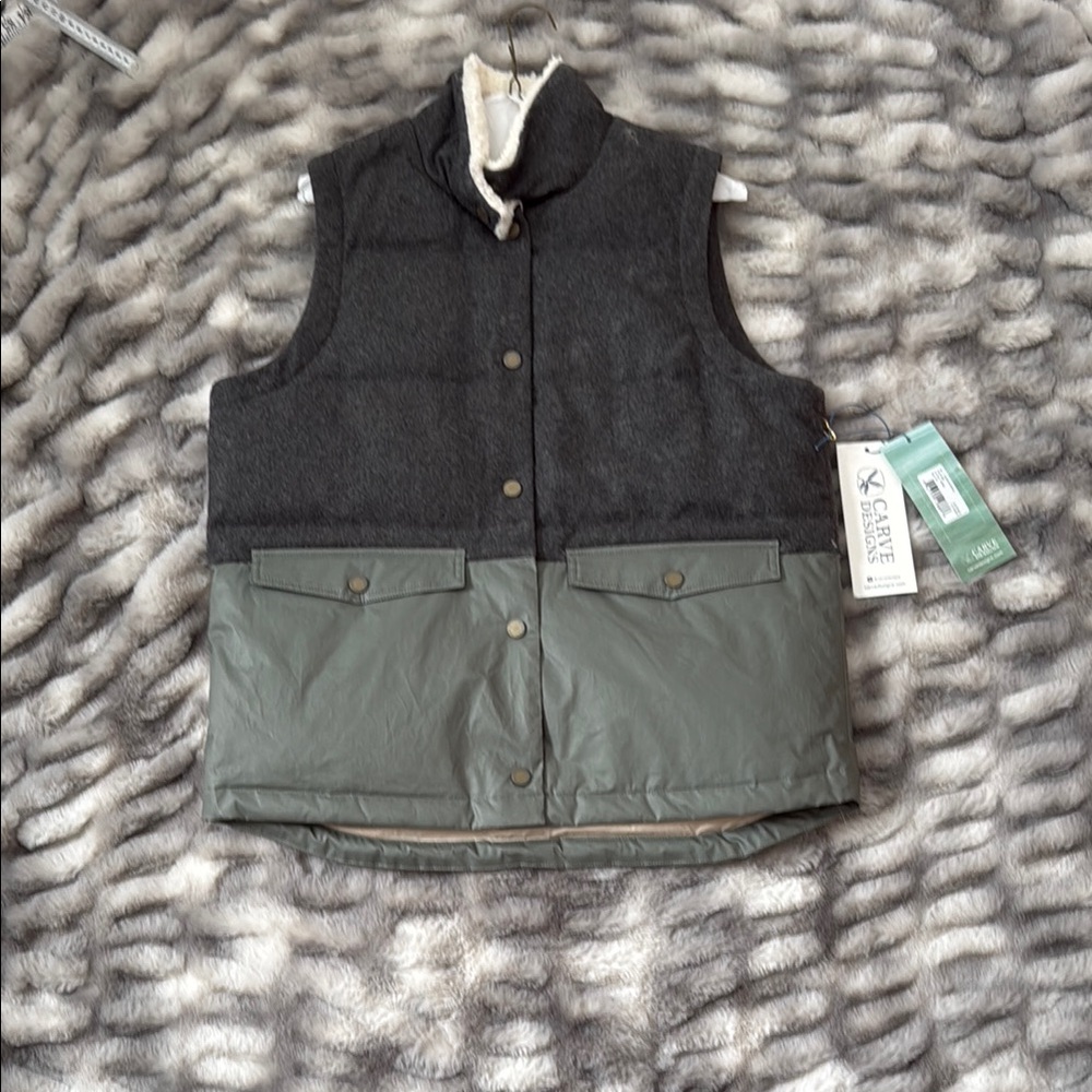 Carve Designs Two-Tone Grey and Green Men's Vest